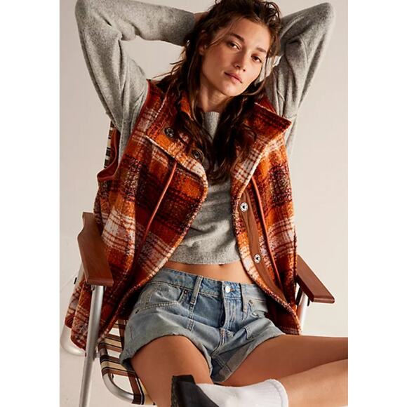 Free People Wrapped In Blanket Fleece Plaid Vest, XS $198 - Picture 3 of 9